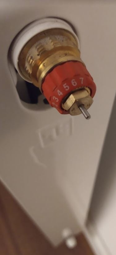 Afbeeldingslocatie: https://tweakers.net/i/Jy0-rZGVlxKKOYKvogfDD_uc5n0=/full-fit-in/4920x3264/filters:max_bytes(3145728):no_upscale():strip_icc():fill(white):strip_exif()/f/image/y9tTf5aBXGBviU4JJ1qhzbL3.jpg?f=user_large