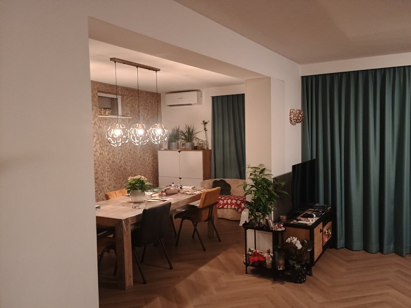 Afbeeldingslocatie: https://tweakers.net/i/JzpPWXDLiWiecNjhkTa-346S1_U=/800x/filters:strip_icc():strip_exif()/f/image/dxzlTHn1MAKxIlwuZ6zW0I9Q.jpg?f=fotoalbum_large