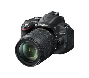 Nikon D5100 + 18-105mm VR