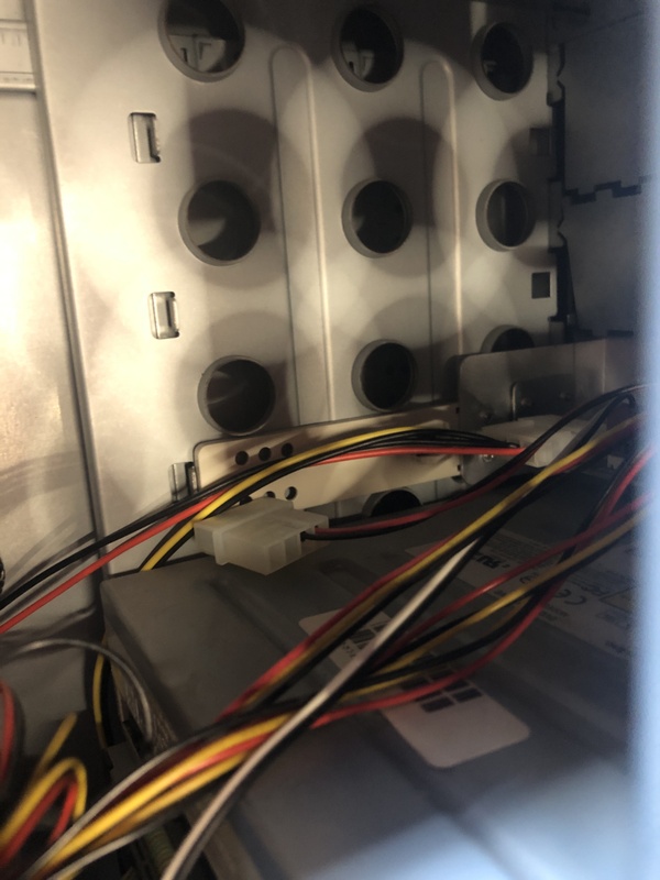 Afbeeldingslocatie: https://tweakers.net/i/K021yBJDOLsJR-iO8FCNm-wLzZ8=/x800/filters:strip_icc():strip_exif()/f/image/xD4NF6EBdMOq2vAWQRBdzpQ8.jpg?f=fotoalbum_large