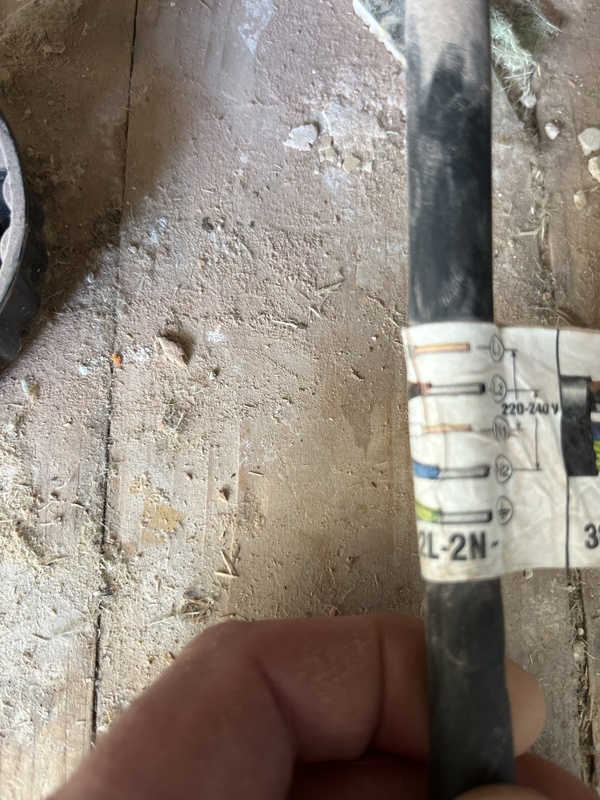 Afbeeldingslocatie: https://tweakers.net/i/KBwVcnDLM2P0Z14DXIjq7J83Iro=/x800/filters:strip_icc():strip_exif()/f/image/8E39hqbKQQo8hFb9HjX2kAPa.jpg?f=fotoalbum_large