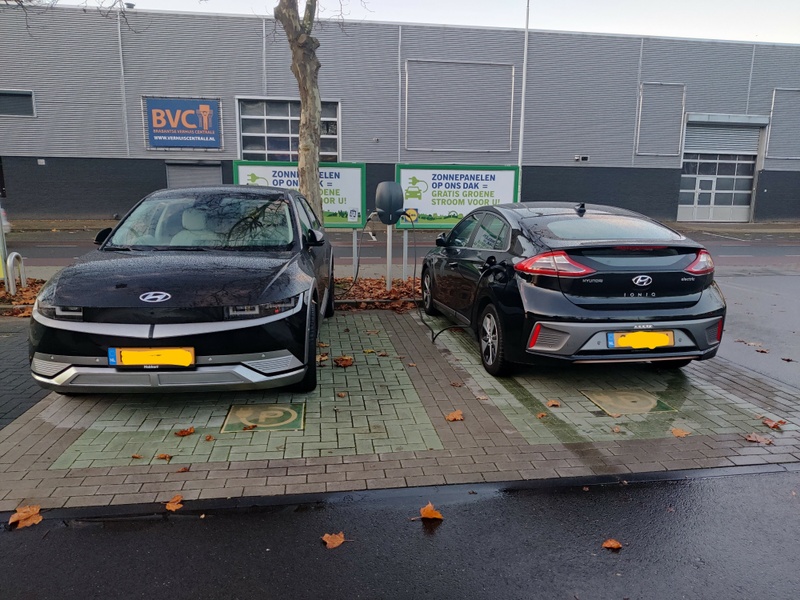 Afbeeldingslocatie: https://tweakers.net/i/KGvSqpSflBssKyy2rnJ0CXjLCsI=/800x/filters:strip_icc():strip_exif()/f/image/JLNRRSGyBBDAiEVWznFCpeNc.jpg?f=fotoalbum_large