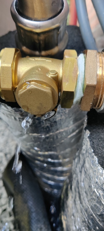 Afbeeldingslocatie: https://tweakers.net/i/KOTdMZXLL4urrK4Luf9DDZWeJAw=/x800/filters:strip_icc():strip_exif()/f/image/UhSvmjwZYzahuP7el0j5QSCT.jpg?f=fotoalbum_large