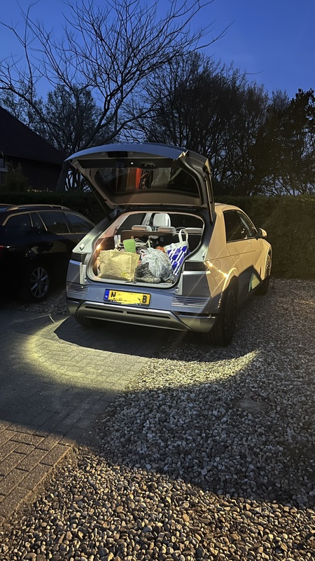 Afbeeldingslocatie: https://tweakers.net/i/KRzJp2Ps6LsK1267rrTX05A1Llk=/x800/filters:strip_icc():strip_exif()/f/image/DCQrmnrzgJg888PYnLjyoPSu.jpg?f=fotoalbum_large