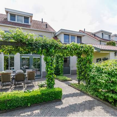 Afbeeldingslocatie: https://tweakers.net/i/KWyn0mh7Qj2m5L6OcTC8cLmk6t8=/232x232/filters:strip_exif()/f/image/pBMkqU0D4ioNJeR4erjKjeRd.png?f=fotoalbum_tile