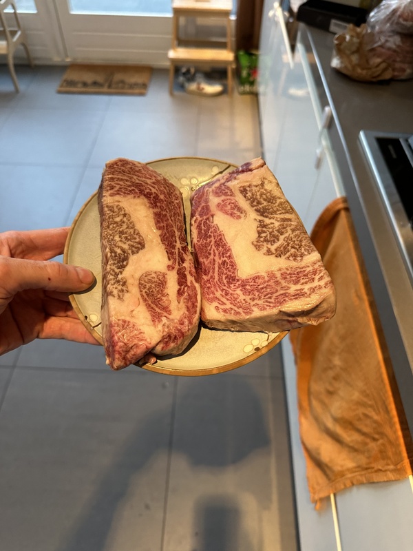 Afbeeldingslocatie: https://tweakers.net/i/KYAetYrCL2JX7cTa5XqsmiVRZhk=/x800/filters:strip_icc():strip_exif()/f/image/0d61n1YMIuwwLUAVZg92zuwJ.jpg?f=fotoalbum_large