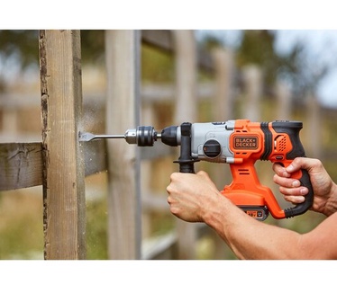 Black & Decker BCD900B-XJ