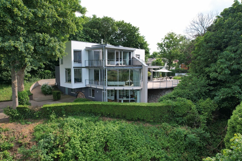 Afbeeldingslocatie: https://tweakers.net/i/KdAgGt2tPGAKiJk-WiEQGHv3fgM=/800x/filters:strip_icc():strip_exif()/f/image/ICSDFacKew6YHQGR9Ev5TgzY.jpg?f=fotoalbum_large