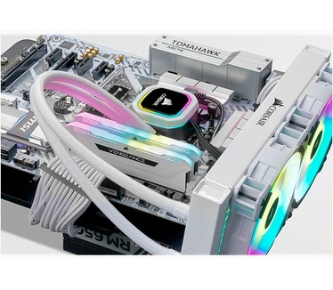 Corsair CMH64GX4M4E3200C16W