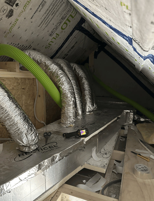 Afbeeldingslocatie: https://tweakers.net/i/KgU5W3QrmllfccOjzpSMkbjvlKE=/x800/filters:strip_exif()/f/image/kjvmPlVGhTJ1ckzyyEoyVdWH.png?f=fotoalbum_large