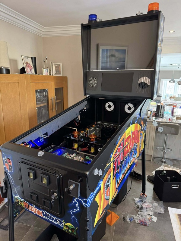 Afbeeldingslocatie: https://tweakers.net/i/Ki9DnR8lSGLGvDEHO8BaPAwmXT0=/x800/filters:strip_icc():strip_exif()/f/image/JE714bCEGuUW4C5STst1nQ2B.jpg?f=fotoalbum_large