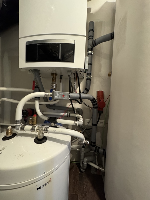 Afbeeldingslocatie: https://tweakers.net/i/KjTE2km1YCgaf5XrWRAmRf_iMxw=/x800/filters:strip_icc():strip_exif()/f/image/sUqjWJUDaHBfLbMgzHJrez8s.jpg?f=fotoalbum_large