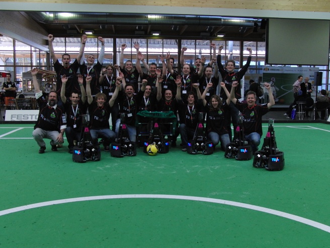 RoboCup 2010 EK: Team Tech United