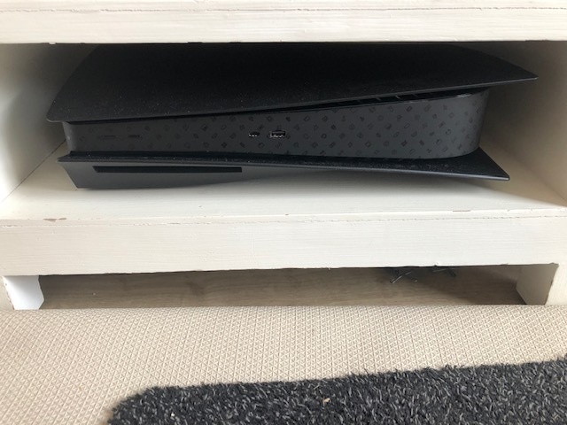 Afbeeldingslocatie: https://tweakers.net/i/KmFgQFJiyc_26vWqJJiZ5qmX6yg=/full-fit-in/4920x3264/filters:max_bytes(3145728):no_upscale():strip_icc():fill(white):strip_exif()/f/image/vv0BrJI8XUFMkmYbpuFQVKWu.jpg?f=user_large