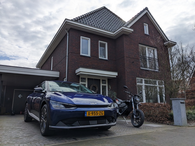 Afbeeldingslocatie: https://tweakers.net/i/KoDH26LblfOV8KNxYEnFVtPmLW0=/800x/filters:strip_icc():strip_exif()/f/image/AMNBxZ6gIa0U8WaTU8HomyQd.jpg?f=fotoalbum_large