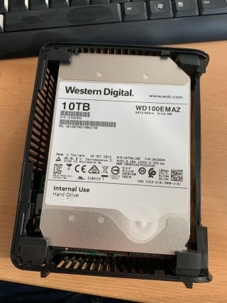 Afbeeldingslocatie: https://tweakers.net/i/KpYqlq2L_doNF7XAeV38IFCO_jM=/f/image/7oCM60THTyyDkxbJANsjZKuv.jpg