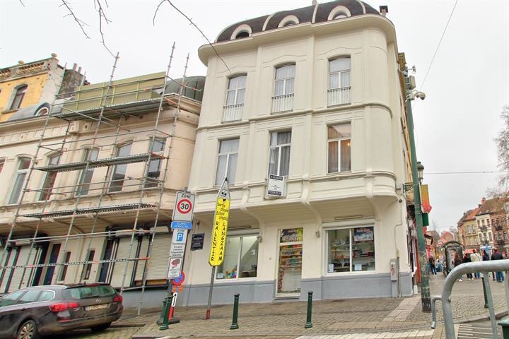 Afbeeldingslocatie: https://tweakers.net/i/KqCptXO-_mh8nuTNWvBlkx4BNoY=/f/image/WjOs0qMbR2BJV5PApkzqLnYf.jpg
