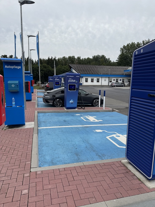 Afbeeldingslocatie: https://tweakers.net/i/Ks0uGLZ-zCXB33nTSryeHrs3rus=/x800/filters:strip_icc():strip_exif()/f/image/P6RNx6ymxkMKnDtQgmtHwUin.jpg?f=fotoalbum_large
