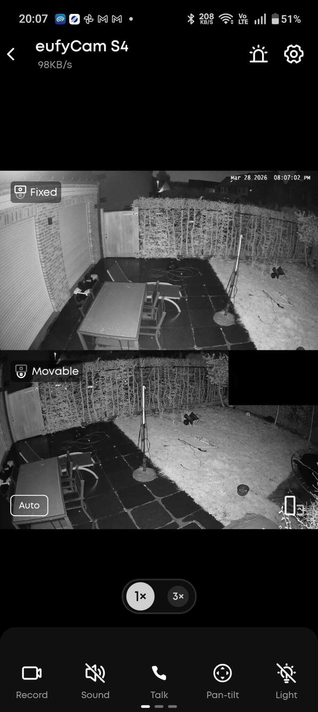 Afbeeldingslocatie: https://tweakers.net/i/KuQS6tNjprkCLYcUk76Aese9krQ=/620x/filters:strip_icc():strip_exif()/m/95827/1W6WkBJFQB0jcaVzmVi9WikmD55p29JY5R7YVz86jhj5L28PMO.jpeg?f=620xauto