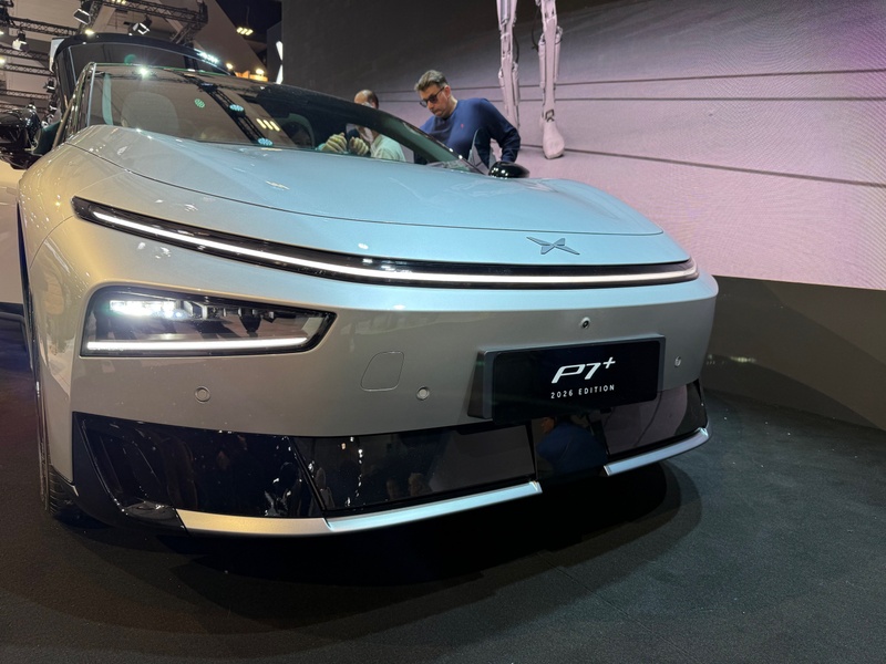 Afbeeldingslocatie: https://tweakers.net/i/KvaD28wfderVejQ4abof5nRgIeg=/800x/filters:strip_icc():strip_exif()/f/image/3SgGPoUnx3fc5SKv5DI9CE1L.jpg?f=fotoalbum_large