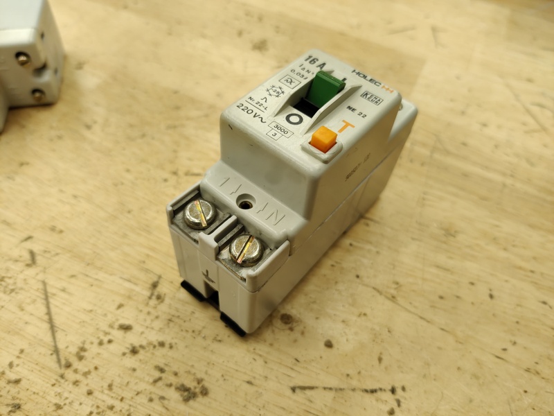 Afbeeldingslocatie: https://tweakers.net/i/KyEGpLk6AzAHzgdhxGfs9IUjo7k=/800x/filters:strip_icc():strip_exif()/f/image/abzDphMdhT9fHTW39ZsD3igz.jpg?f=fotoalbum_large