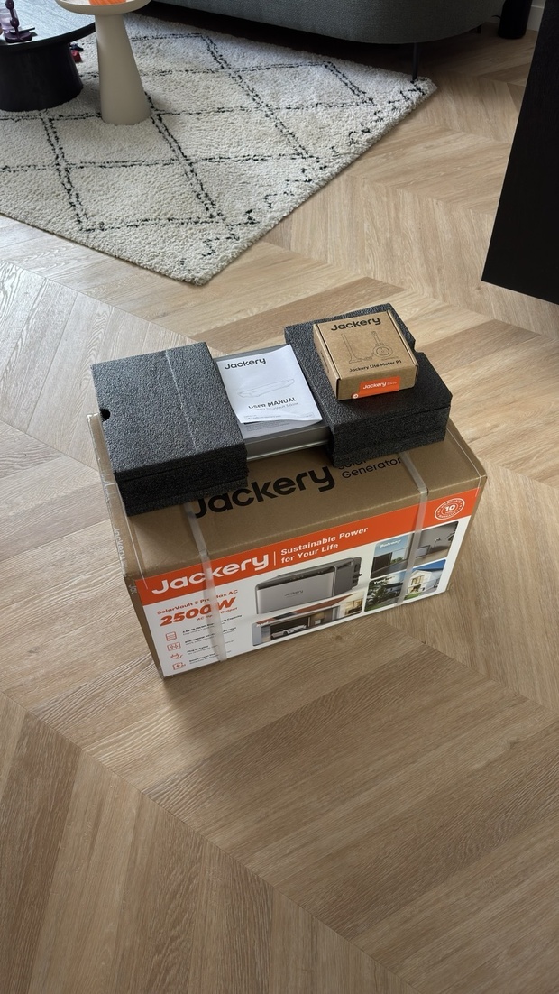 Afbeeldingslocatie: https://tweakers.net/i/L-SgS8MIhNlCJ8YrSh02tHrDPXg=/620x/filters:strip_icc():strip_exif()/m/404657/1WrffFwiccqRiIRjwF9E5iUigsXZqJd2EZbbqOKY3x0HosZxQd.jpeg?f=620xauto