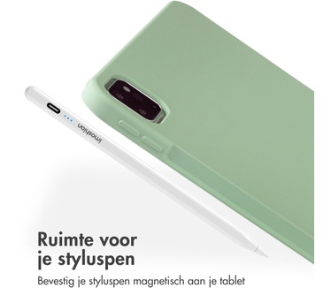 Accezz Liquid Silicone Backcover met penhouder iPad Pro 11 (2018 - 2022) - Lichtgroen