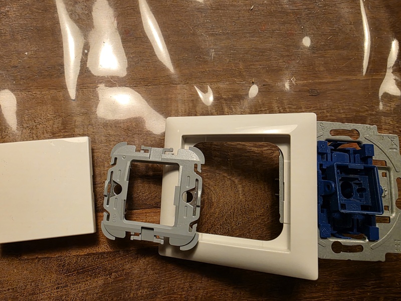 Afbeeldingslocatie: https://tweakers.net/i/L2qVerPMUmYlj61D8XsR6TS9eHA=/800x/filters:strip_icc():strip_exif()/f/image/KbRsj1Dien504aQi3CpMbOfj.jpg?f=fotoalbum_large