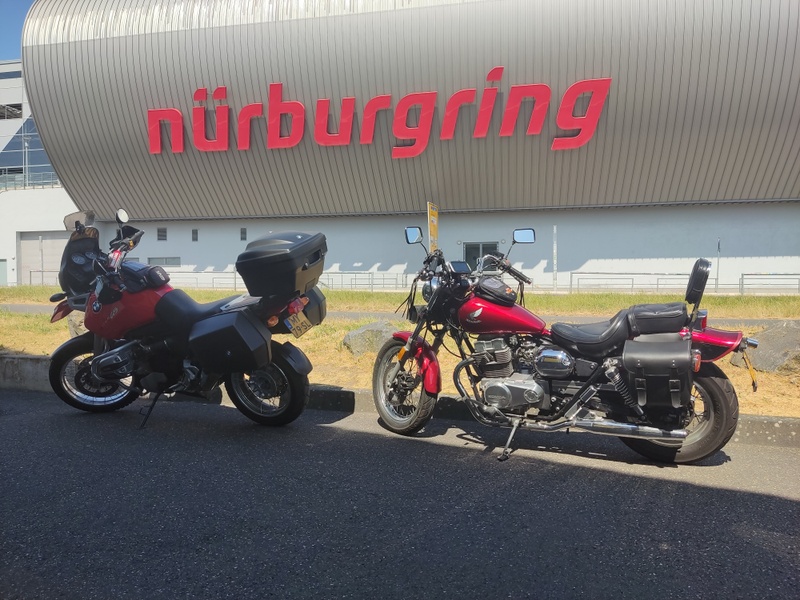 Afbeeldingslocatie: https://tweakers.net/i/L7tIB541puSAO25YgGnD0kQpM1U=/800x/filters:strip_icc():strip_exif()/f/image/LyUWWc1nXHh7QtFcpaGidFQu.jpg?f=fotoalbum_large