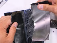 Titanium in Samsung Galaxy Z Fold7, bron: JerryRigEverything