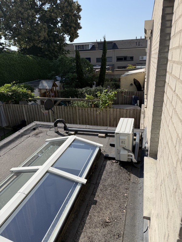 Afbeeldingslocatie: https://tweakers.net/i/LEhBGR4Bu3ozEjGKPz3EkNVzhJI=/x800/filters:strip_icc():strip_exif()/f/image/fyEAveowH4tss5Wpq63mm2E3.jpg?f=fotoalbum_large