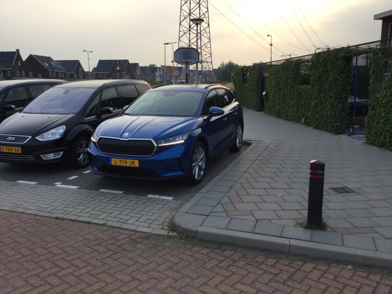 Afbeeldingslocatie: https://tweakers.net/i/LLFh5ab70E3xBkZakiz6OtqNWgo=/800x/filters:strip_icc():strip_exif()/f/image/7fpGaRJE9fW42HH96i4KUAQ1.jpg?f=fotoalbum_large