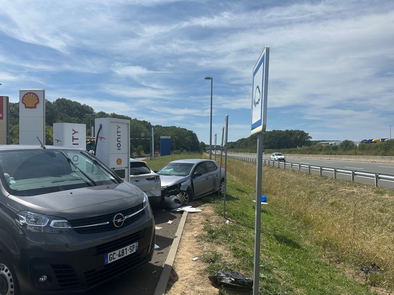 Afbeeldingslocatie: https://tweakers.net/i/LMdtJYEWKxkj2xfJE3dEAa6aqKo=/800x/filters:strip_icc():strip_exif()/f/image/mPVqXQVJo6lVfDoHQWzNOc9Z.jpg?f=fotoalbum_large