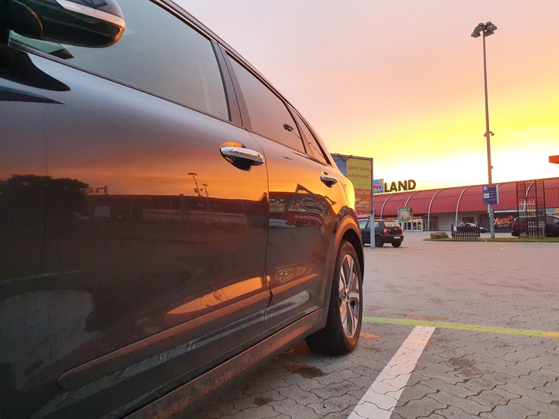 Afbeeldingslocatie: https://tweakers.net/i/LNcqqqhYs9ldVgpSKNCEICu-R24=/800x/filters:strip_icc():strip_exif()/f/image/eE4YDhaq8LtVlW33hmBaDVMK.jpg?f=fotoalbum_large