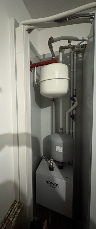 Afbeeldingslocatie: https://tweakers.net/i/LOyVJzAfx9smXiyB4C43YOuItTk=/x800/filters:strip_icc():strip_exif()/f/image/gwhrTGH7aZEDLoHEI6wkBLLc.jpg?f=fotoalbum_large