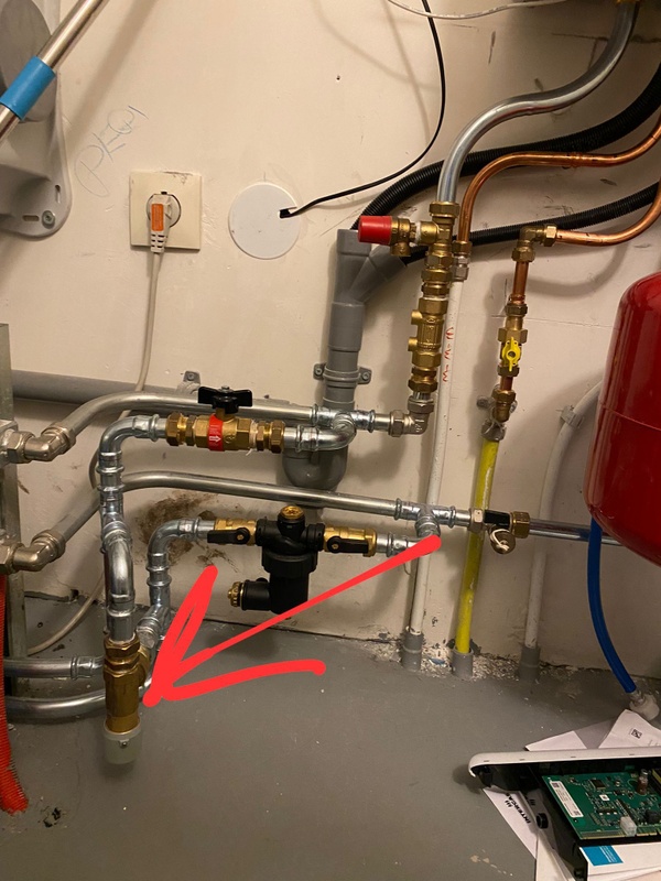 Afbeeldingslocatie: https://tweakers.net/i/LP_VfxC5dSxwDRovUO3Qz13-eQc=/x800/filters:strip_icc():strip_exif()/f/image/TVfR2ktQEmC8Nb25OgQKWzGO.jpg?f=fotoalbum_large