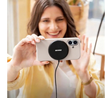 Accezz Liquid Silicone Backcover met MagSafe