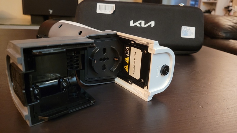 Afbeeldingslocatie: https://tweakers.net/i/LTz8bCGPXUqnZRk4OxkoXrq8POU=/800x/filters:strip_icc():strip_exif()/f/image/i9NbVXyPZdNeYeqbazRoj2VY.jpg?f=fotoalbum_large