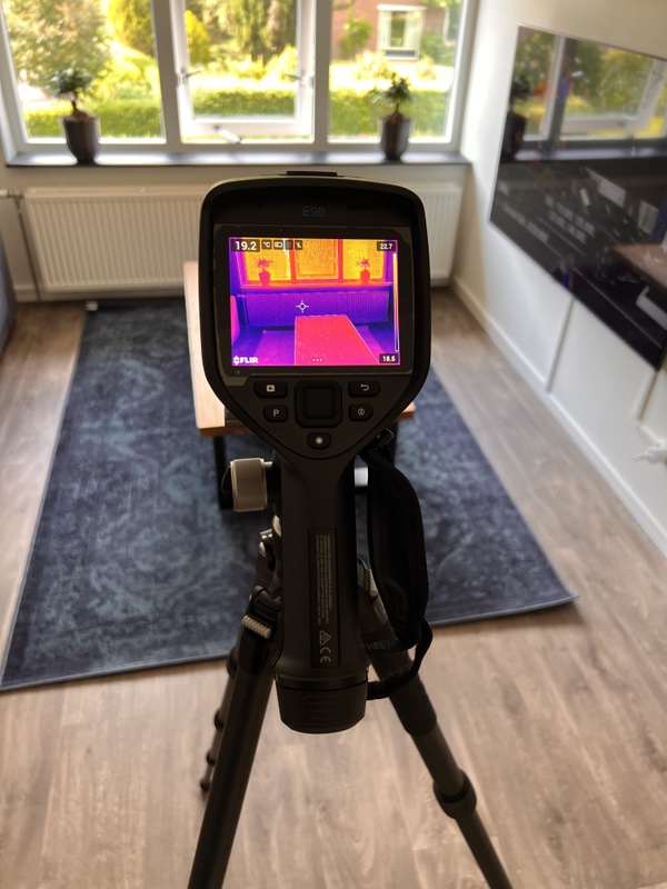 Afbeeldingslocatie: https://tweakers.net/i/LYGmjUB20K7UK7dcdTcbB7PAuqQ=/x800/filters:strip_icc():strip_exif()/f/image/88KLwB74GlMYYTVvu5659fXo.jpg?f=fotoalbum_large