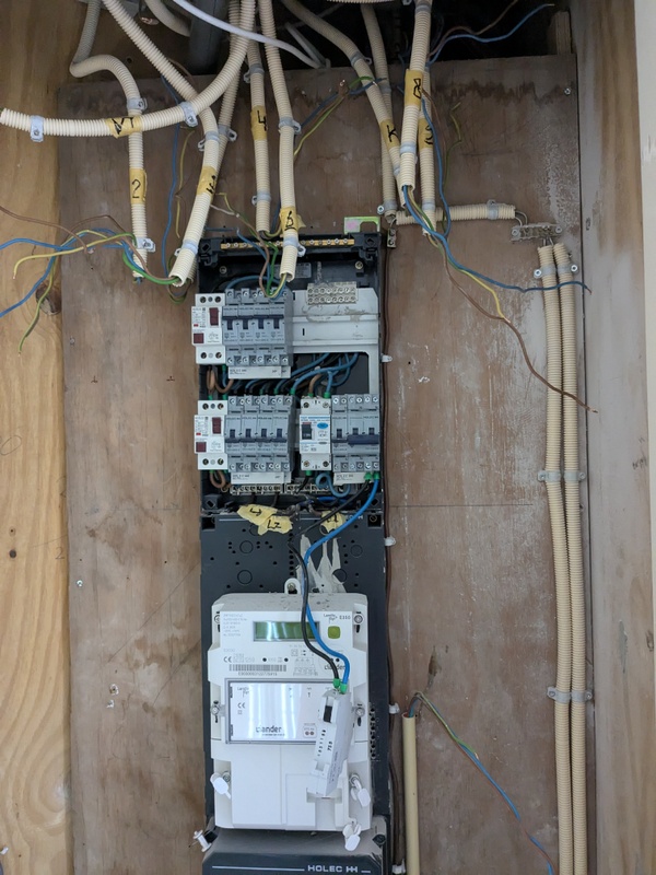 Afbeeldingslocatie: https://tweakers.net/i/L_GiG5tjYmO10GxnGyOAcOxvn2o=/x800/filters:strip_icc():strip_exif()/f/image/ldYzOKsXGViphmWNcivHdnSJ.jpg?f=fotoalbum_large