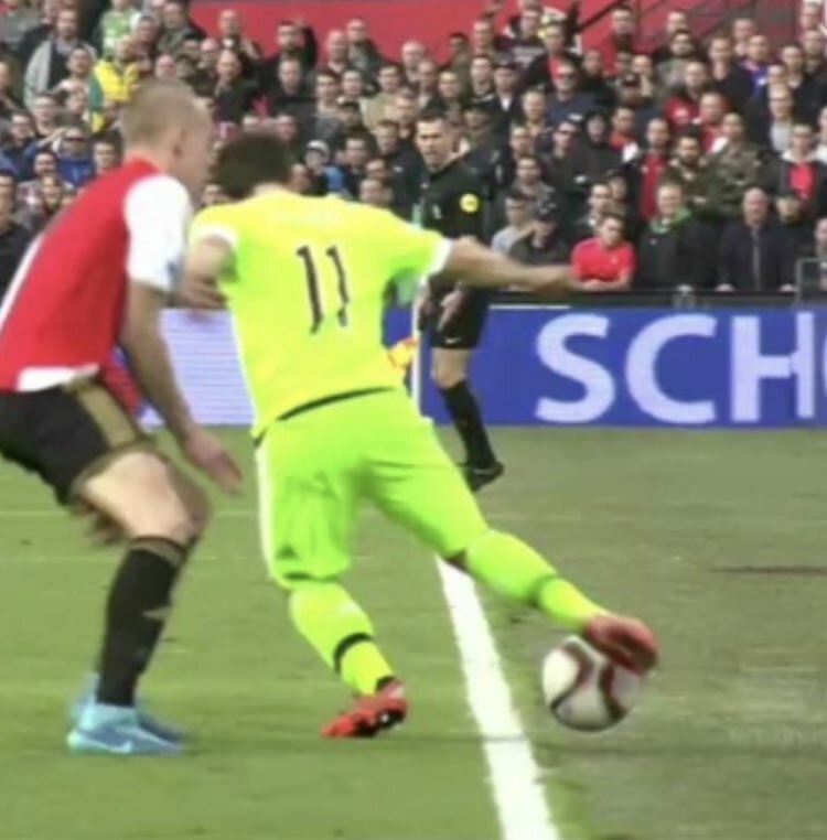 Afbeeldingslocatie: https://tweakers.net/i/LbBuVGIsH7AQCKDIorCGZsEZpag=/full-fit-in/4920x3264/filters:max_bytes(3145728):no_upscale():strip_icc():fill(white):strip_exif()/f/image/kj3hho8PPDCjSXPlSWuG2R2v.jpg?f=user_large