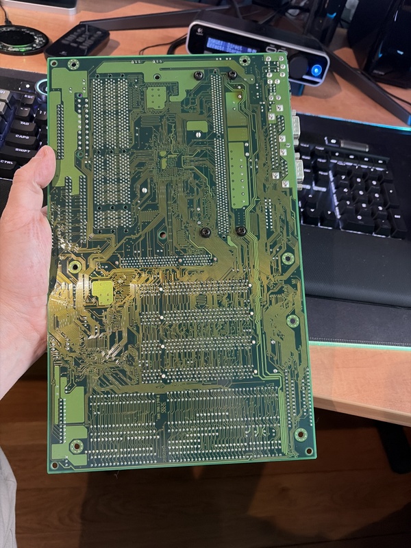 Afbeeldingslocatie: https://tweakers.net/i/LbJTUKo0g8IRnEsl3sJ76wNWFqE=/x800/filters:strip_icc():strip_exif()/f/image/jiYGIEhyIDmTEZ1XPlaMTVo6.jpg?f=fotoalbum_large