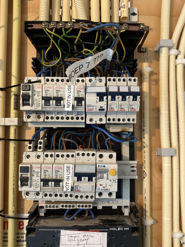 Afbeeldingslocatie: https://tweakers.net/i/Lh8FRSnEsuDk0eoKG3KZ0PfpiQw=/x800/filters:strip_icc():strip_exif()/f/image/inORQe8odVrYJIQXlzO3cGi6.jpg?f=fotoalbum_large