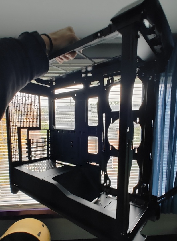 Afbeeldingslocatie: https://tweakers.net/i/LiIk_5h0qoN8TlLTwB_TgWILyCM=/620x/filters:strip_icc():strip_exif()/m/9082/1VknlwNioYESLUHFBf4bDvftRkgZBqzPtNGilVuCaEdAMxUKeX.jpeg?f=620xauto