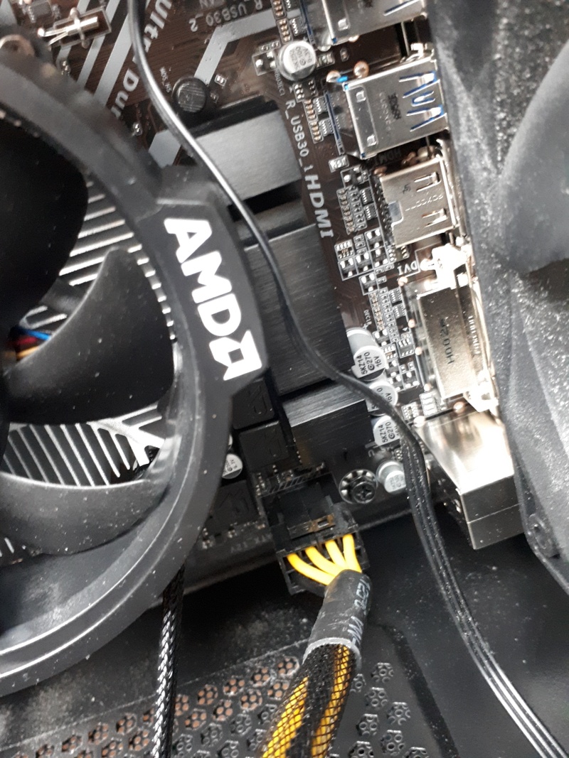 Afbeeldingslocatie: https://tweakers.net/i/LiMyeVupMNUpEQ4hWz22eYeMhVY=/800x/filters:strip_icc():strip_exif()/f/image/aG7A0p4mUPpKFqTkWxOgnPL0.jpg?f=fotoalbum_large