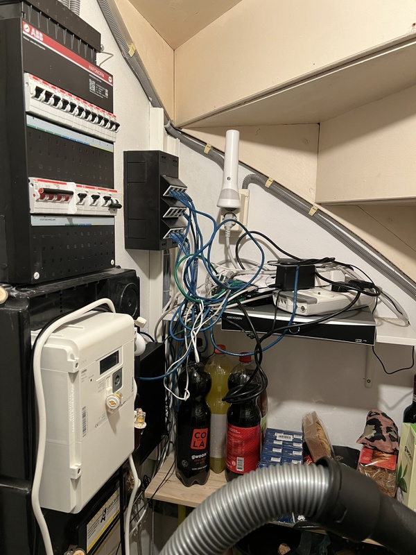 Afbeeldingslocatie: https://tweakers.net/i/LipWWM0GJ0uvX0BxNzYBovcdDUU=/x800/filters:strip_icc():strip_exif()/f/image/vI0C6J8qYZ67uHGvRkzcxuRH.jpg?f=fotoalbum_large