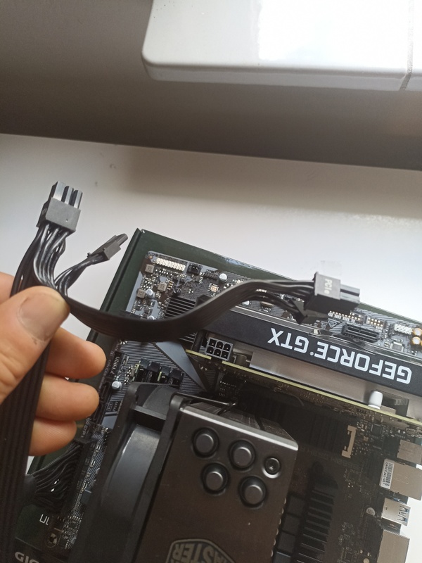 Afbeeldingslocatie: https://tweakers.net/i/LjFTEtqiVSmLG0jubZSAAwZRuF0=/x800/filters:strip_icc():strip_exif()/f/image/EcmPXTHZr89uyLkxbsyDEwhZ.jpg?f=fotoalbum_large