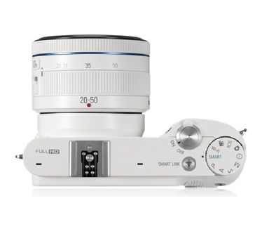 Samsung NX1000 + 20-50mm i-function f3.5-5.6 Wit
