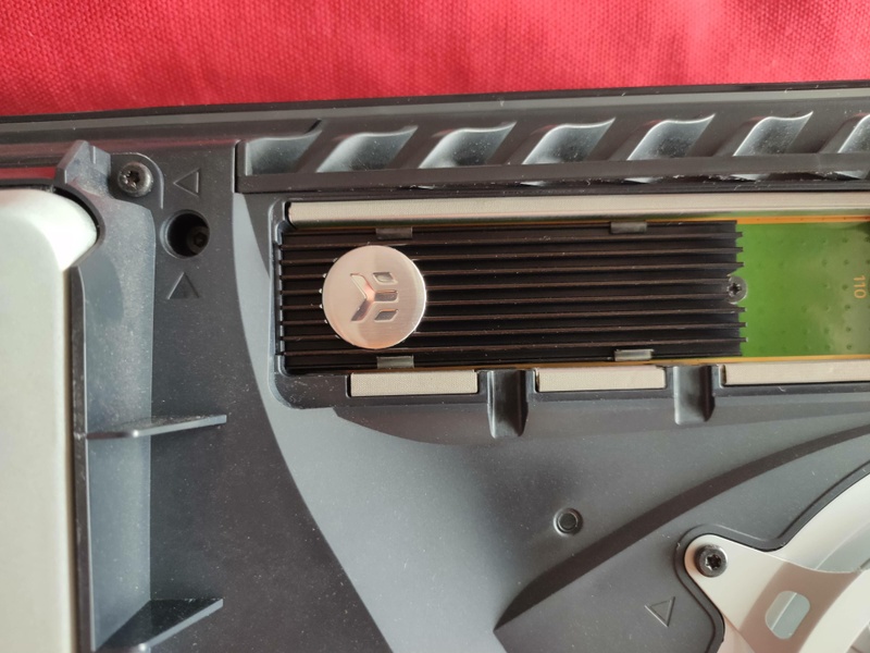 Afbeeldingslocatie: https://tweakers.net/i/Lka_YIgvWLqNBhExcgL7blcdawc=/800x/filters:strip_icc():strip_exif()/f/image/bRFLdA32xJhLOKYeAlrglTcT.jpg?f=fotoalbum_large