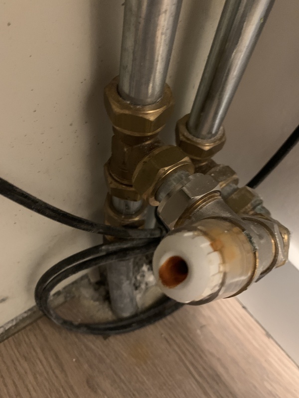 Afbeeldingslocatie: https://tweakers.net/i/Lvf8S_vcje7Ihi5LL6qhPULDBds=/x800/filters:strip_icc():strip_exif()/f/image/V4AQdvIBrJ1ZNFDuoa2I1tLp.jpg?f=fotoalbum_large